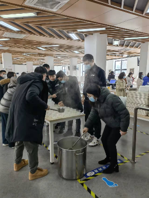 疫情反撲，蘇州挺住 凈水器租賃水務(wù)人員為蘇州加油！